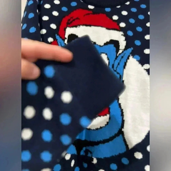 Aladdin Genie Christmas sweater jumper Xmas by Merchoid Size L like new - Picture 4 of 7